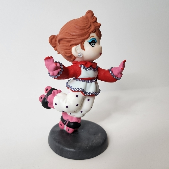 Chappell Roan My Kink Is Karma Altered Moment Figurine - Picture 2 of 8